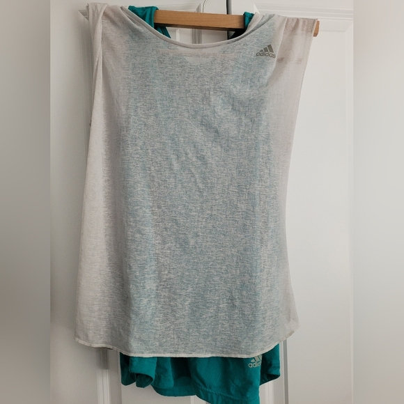 2 piece adidas top Size M - Picture 1 of 4
